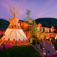 Rustic Inn Creekside Resort & Spa