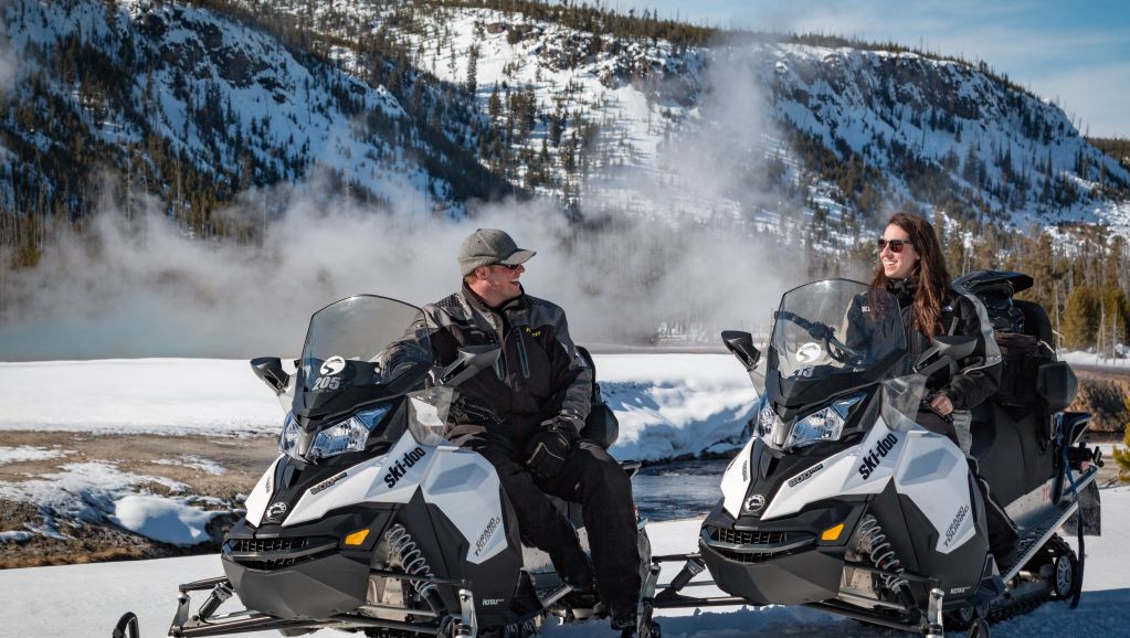 snowmobile tours from jackson hole to yellowstone