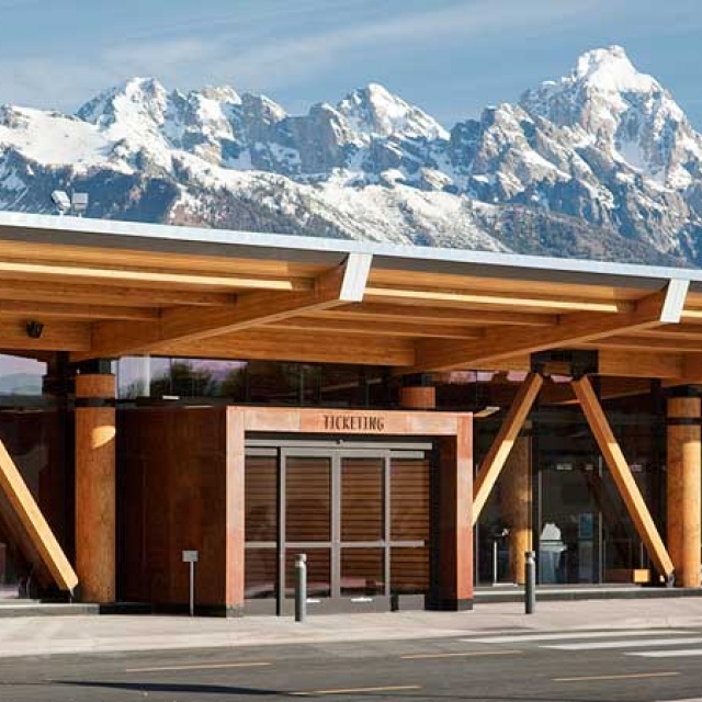 Jackson Hole Transportation - Taxis, Buses, & Car Rentals