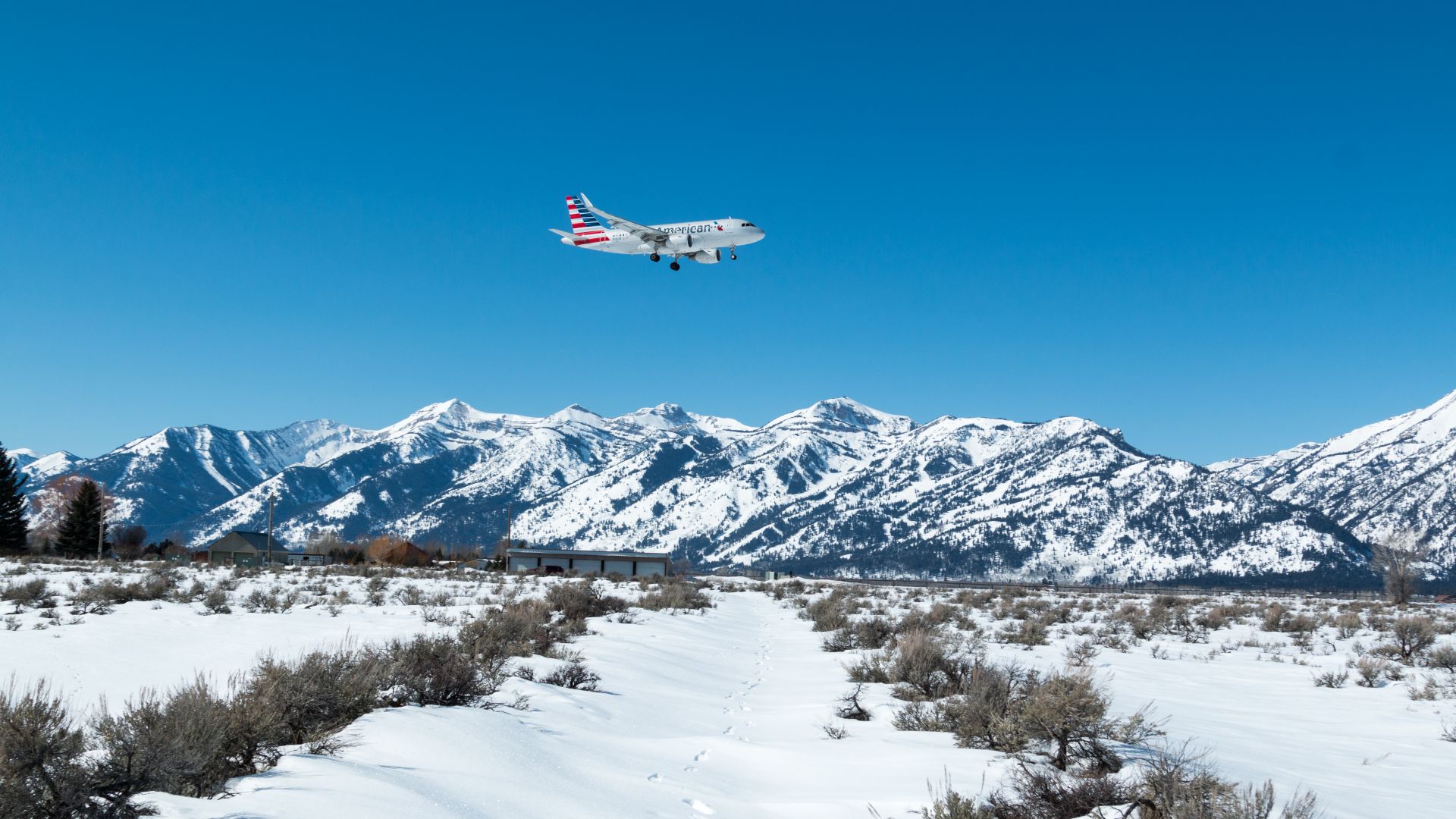 Airplanes-fly-airport-20160226-as-8436